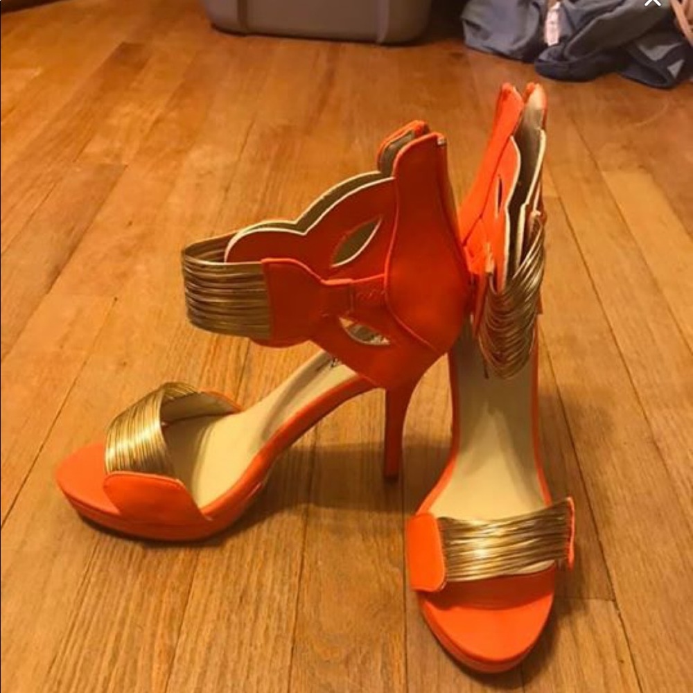 Orange and gold heels!